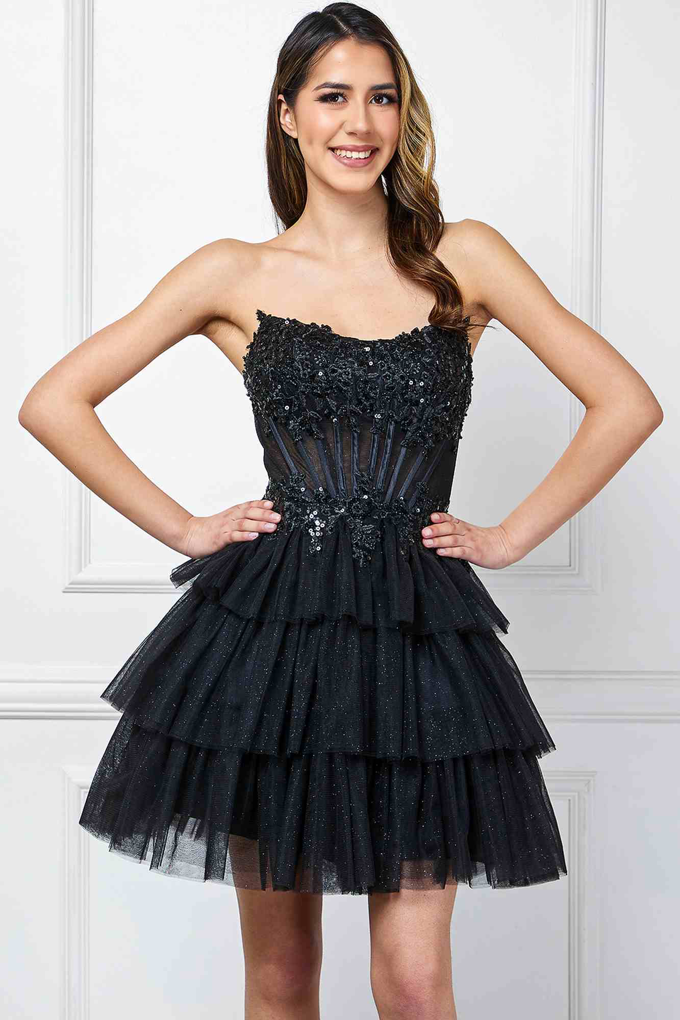 Short A-Line Ruffled Layered Tulle Skirt Strapless Scoop