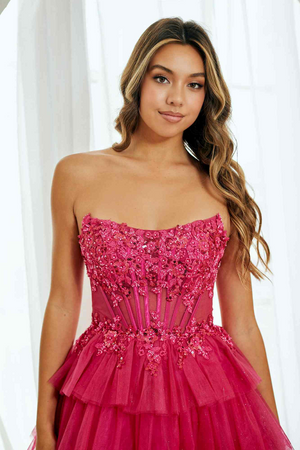 Short A-Line Ruffled Layered Tulle Skirt Strapless Scoop
