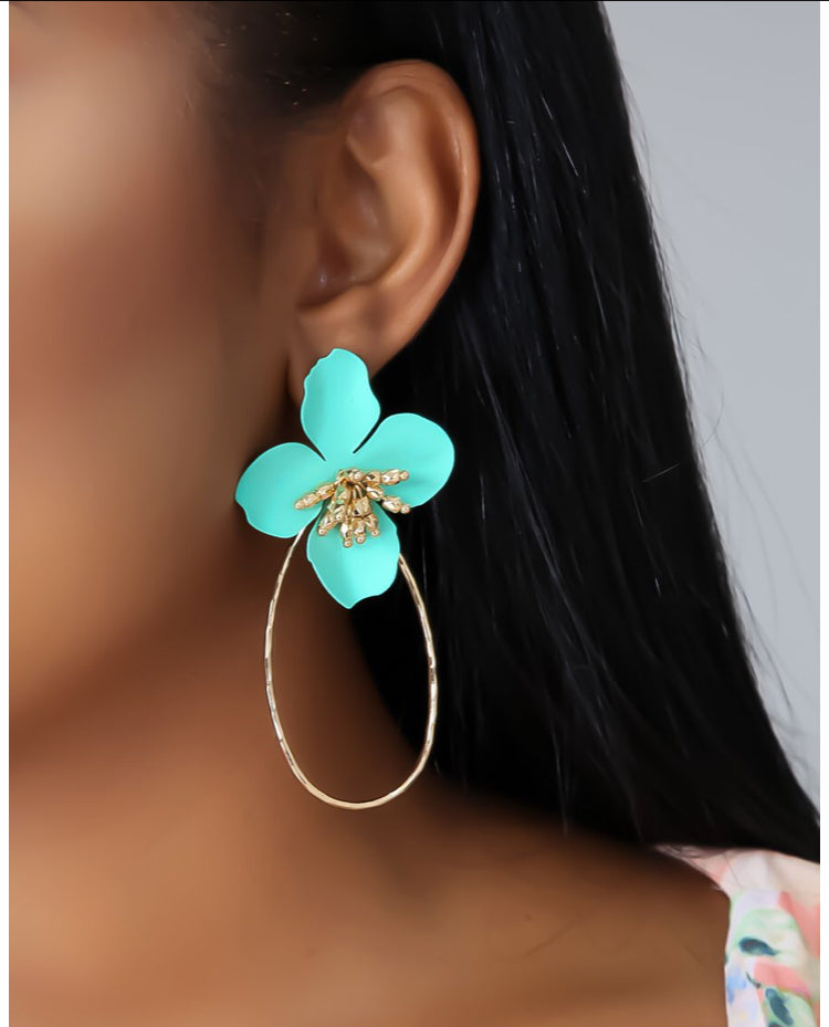 Flower Me Out Earrings